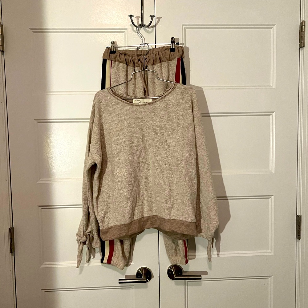 Vintage Havana Matching Sweat Suit